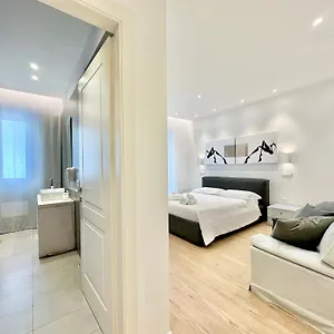 https://jo-luxury-suite.in-sardinia.net